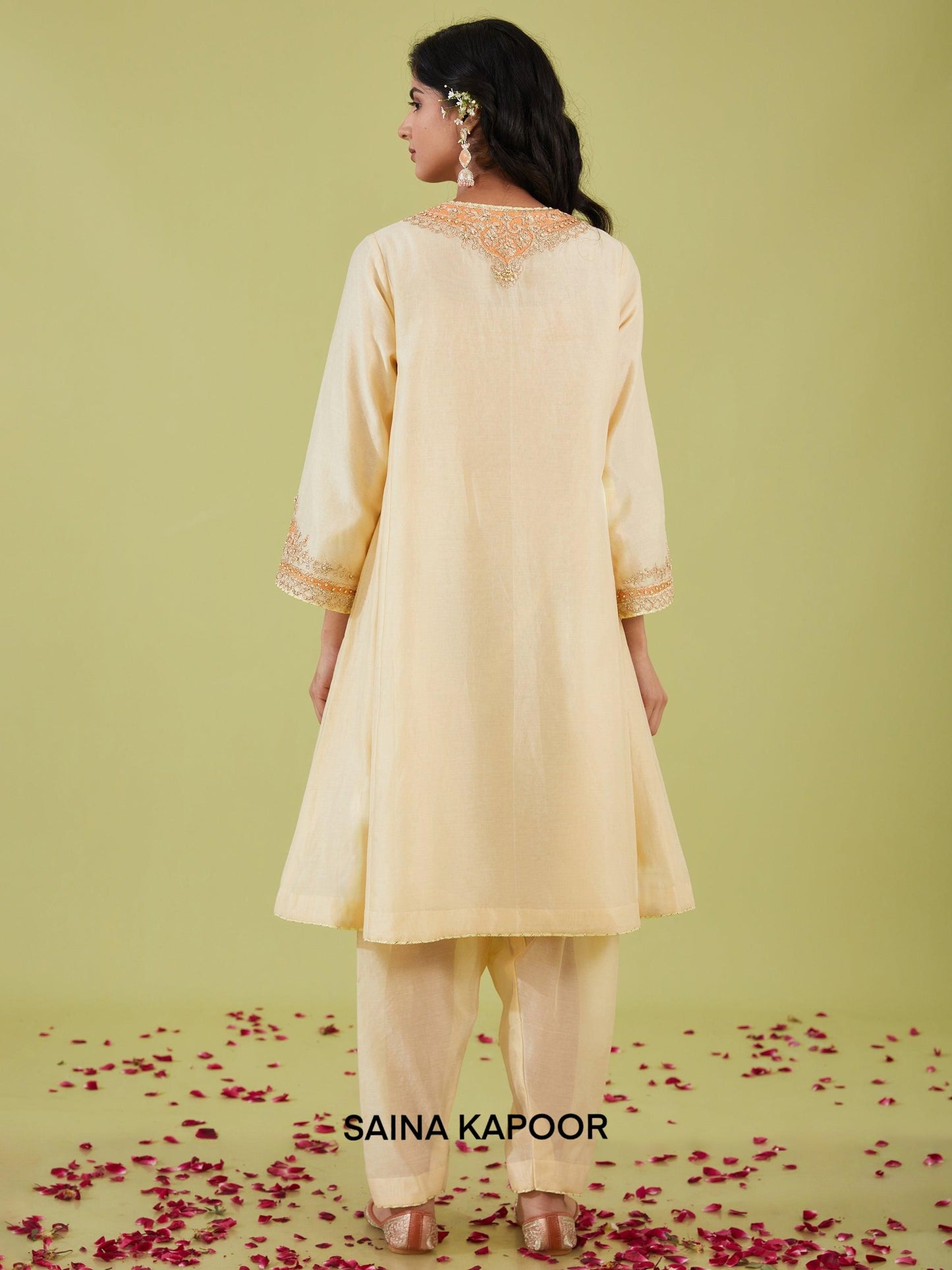 WHITE SHORT KALIDAR KURTA WITH SALWAR AND PEACH DUPATTA - SAINA KAPOOR