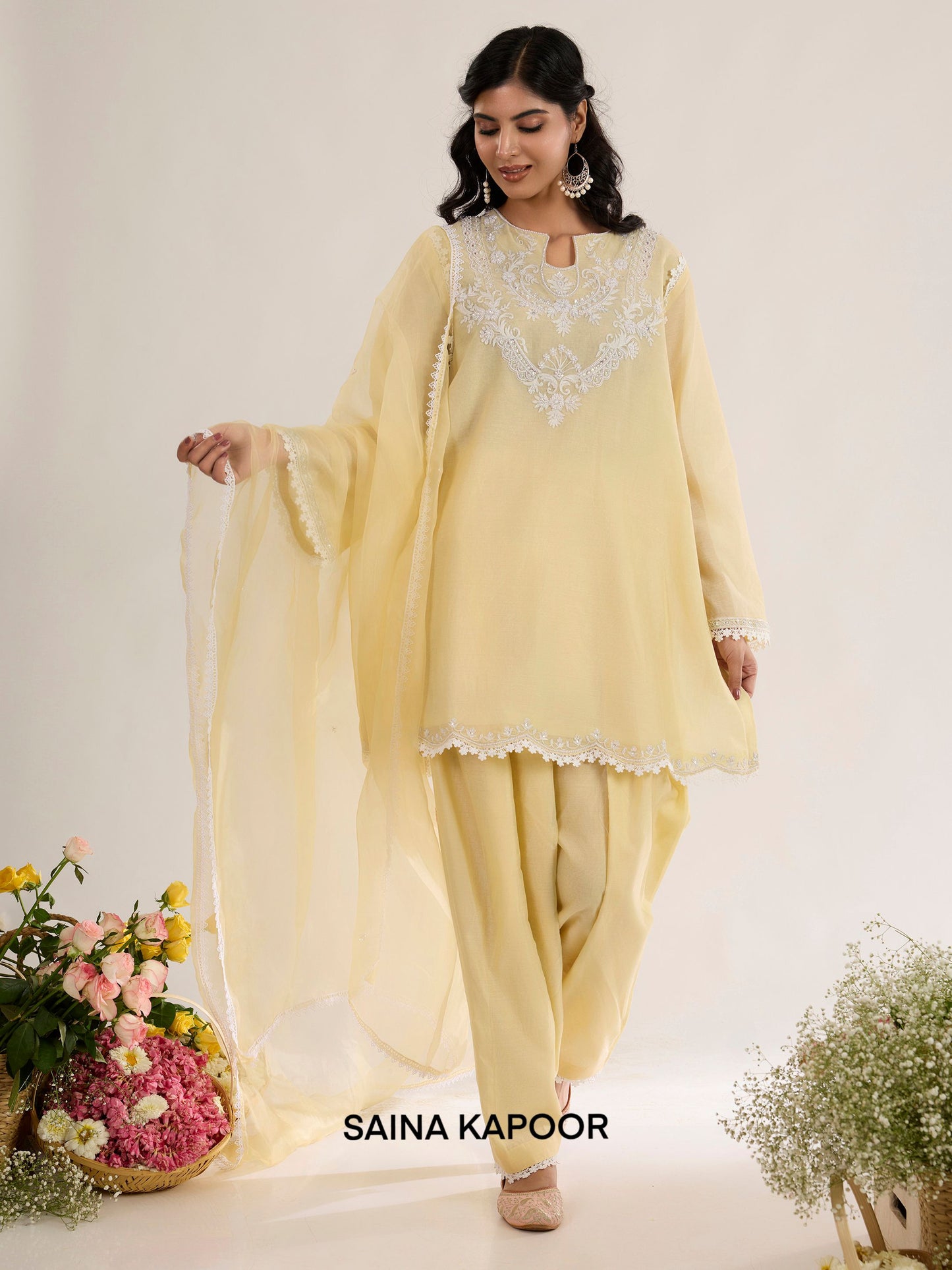 Short Kurta With Salwar And Organza Dupatta - Saina Kapoor
