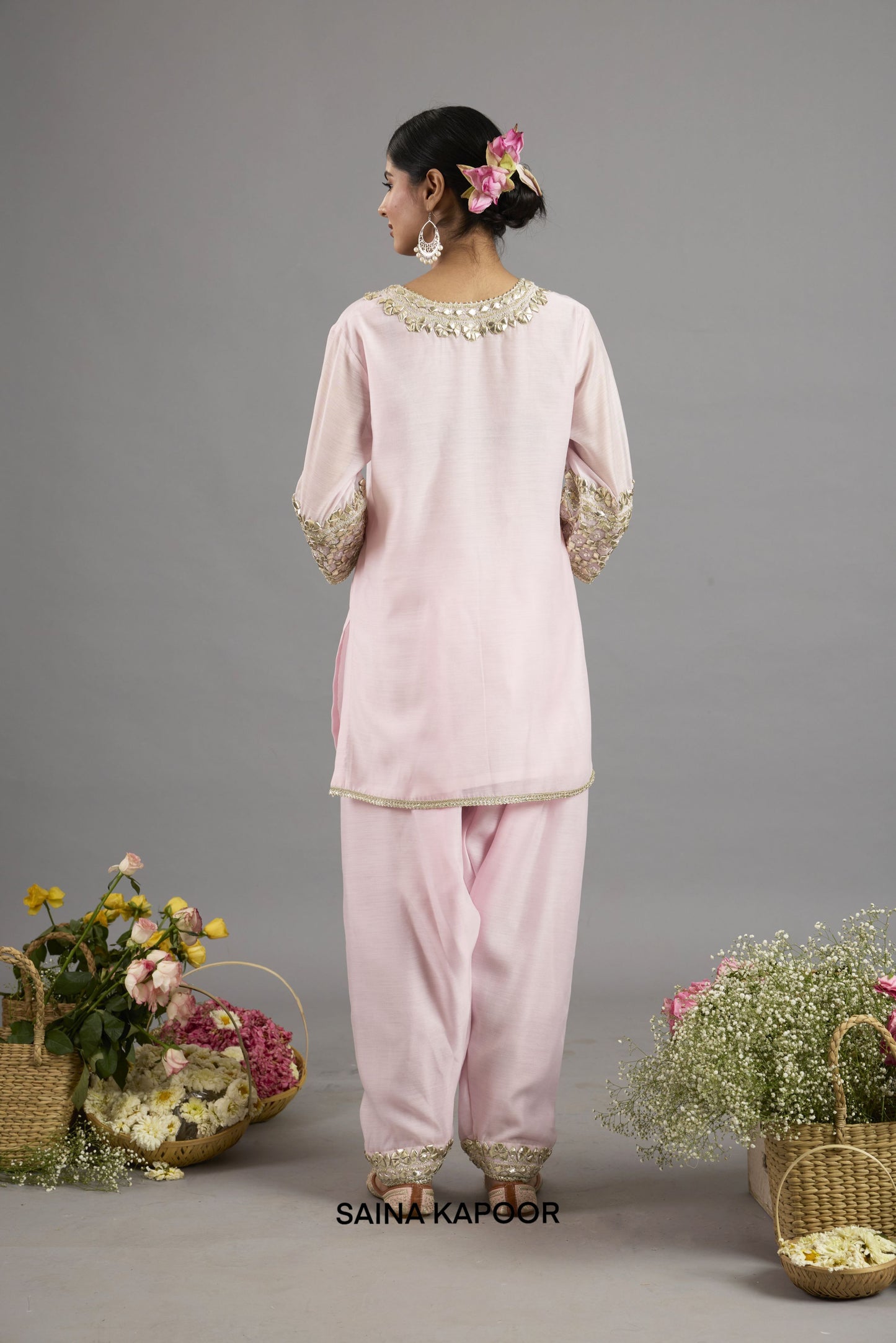 Afifa Short Kurta With Salwar And Dupatta - Saina Kapoor